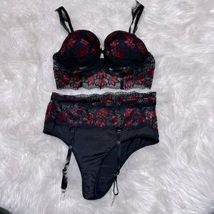 Lingerie set black/red lace size M